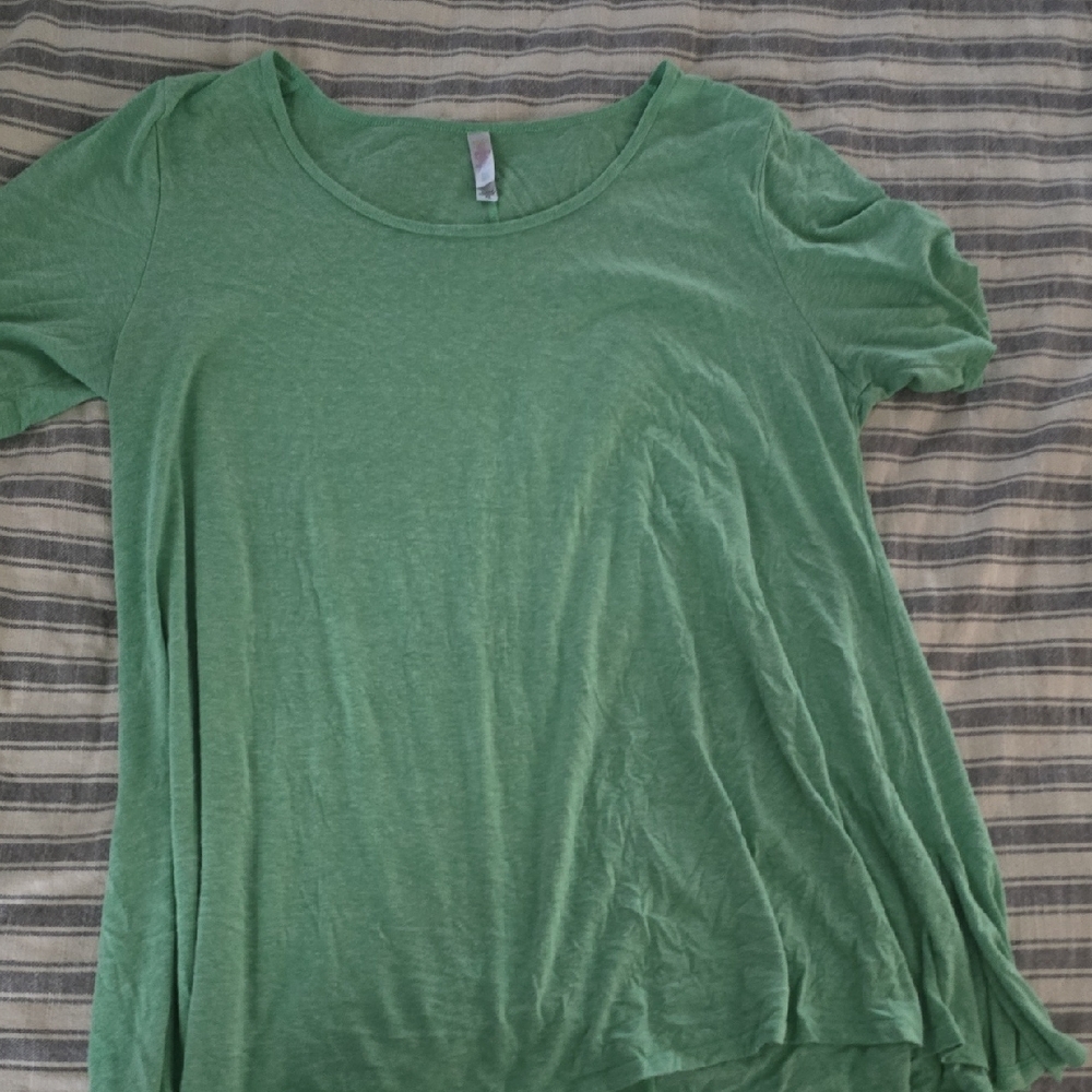 LuLaRoe Short Sleeve Scoop Neck Tee in Heather Mint Green